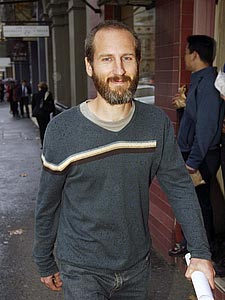 ͼ�ģ�ϸ����ʷ�ϵİܼҽ���Ա