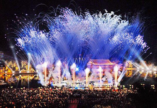 央视秋晚打造绿色舞台环保主题受重视(组图)