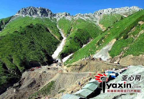 ͼΪ2008��6��18������Ĺ��ӹ�1����������ȫ��������������߹��̹��ӹ�1�������ܳ���Ϊ3088�ף����½��������Ҳ��ʩ���Ѷ�����һ������������Զ�빫·����ѩ���겻������ɽ�У���ʹ�����죬�������ƽ������Ҳֻ��7-8�ȡ��������� ����� ��