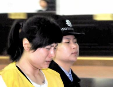 ����ͥ�ϣ���Ӣ���Լ�����Ϊ����թƭ������������� CFPͼƬ